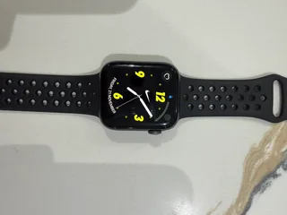 Apple Watch Series 4 Nike &#43; 44mm