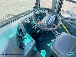 2015 Iveco Eurocargo 180E28  65 seater – Commuter bus