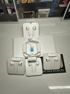 Apple wired earphones