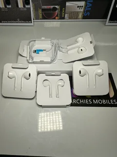 Apple wired earphones