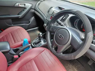2012 Kia Cerato 1.6 EXEC 4-Door AUTOMATIC.