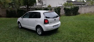 2015 Volkswagen Polo Vivo Hatch 1.4 GP LINE AUTOMATIC. LOW KMS.
