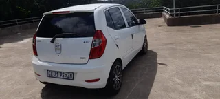 2012 Hyundai i10 1.2 GLS AUTOMTIC. LOW KMS. IMMACULATE CONDITION.