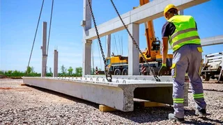 Urgent: Red Seal Rigger Seeks Rigging or Construction Roles