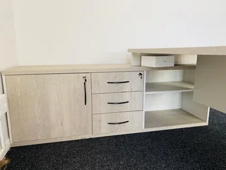 CUSTOM MADE EXECUTIVE OFFICE DESK