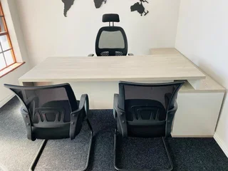 CUSTOM MADE EXECUTIVE OFFICE DESK