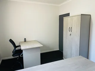 CUSTOM MADE MANAGEMENT OFFICE DESK