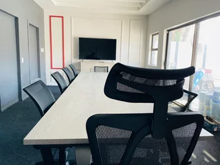 10 SEATER BOARDROOM TABLE