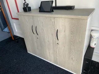 10 SEATER BOARDROOM TABLE