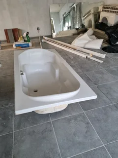 Large Bathtub. 1.8mx900mm