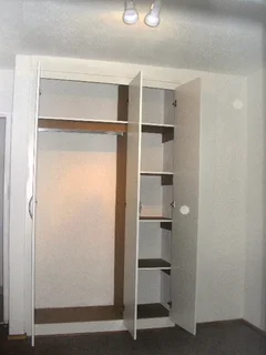 Ground, 2 Bedr, Bathr, O/Plan lounge-kitch, Secure complex, 2 meter wall,