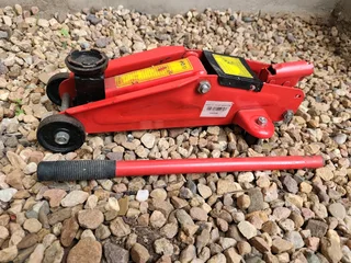 2 Ton Trolley Jack - Not Lifting