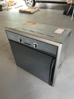 Defy Petit Chef multi function Oven and Whirlpool electric &amp; gas plates