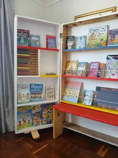 Book Shelf/Liabary/Chalk Board