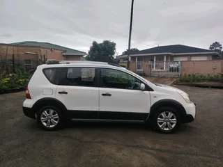 2010 MODEL - NISSAN LIVINA 1.6i X-Gear 