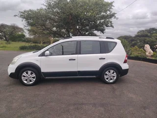 2010 MODEL - NISSAN LIVINA 1.6i X-Gear 