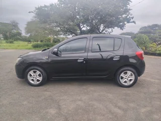  2015 MODEL - RENAULT SANDERO 900T DYNAMIQUE 