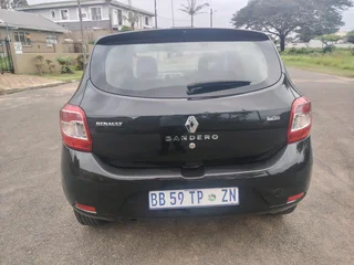  2015 MODEL - RENAULT SANDERO 900T DYNAMIQUE 