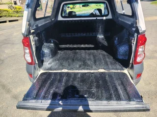  2020 MODEL - NISSAN NP200 1.6i AIRCON SAFETY PACK 