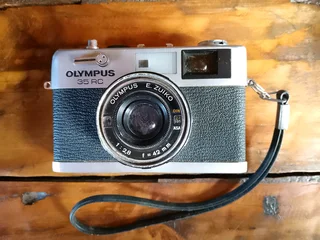 Olympus 35 RC Rangefinder Kit with Flash and 2x Brand New Kodak Gold Film (Sealed!)