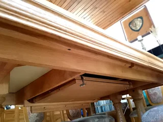 Greaves &amp; Thomas solid oak extendable dining room set with 8 chairs