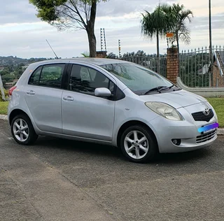 AUTO Yaris T3 Spirit