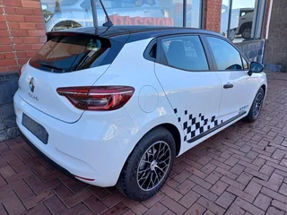 2024 Renault Clio 1.0 T Life 5Dr