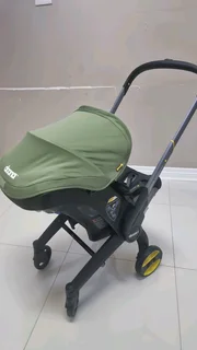 Doona carseat stroller isofix