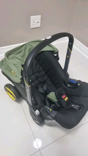 Doona carseat stroller isofix