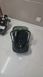 Doona carseat stroller isofix