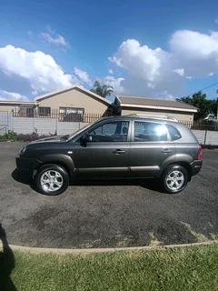 2008 Hyundai Tucson 2.0 manual