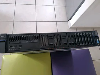 Lenovo X3650 M5 Server