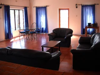 Big room. Built-in cupboards. Rent includes W &amp; E. Safe parking via gate with remote.  Free WiFi