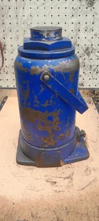 30 Ton hydraulic jack