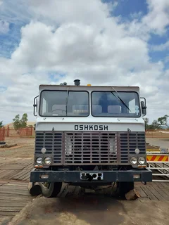 1978 Oshkosh 16T Double axle.