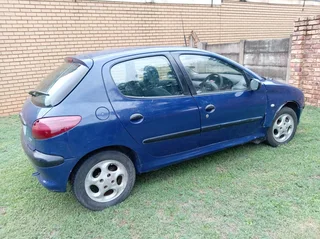 2002 Peugeot 206 Hatchback for sale as non runner read ad.