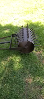 Lawn spike aerator