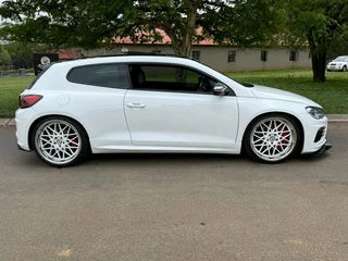 Vw Scirroco 2.0 tsi R DSG