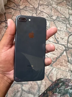 iPhone 8 Plus