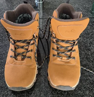 Hiking Boots_Peter Storm