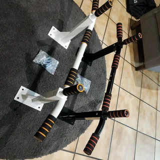 Heavy Duty Wall Mounted Multi Grip Pull Up Bar for Sale!