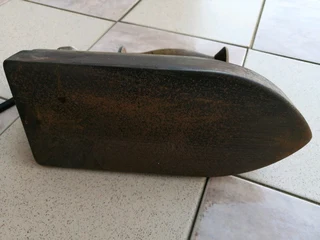 Premier vintage iron stones