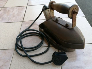 Premier vintage iron stones