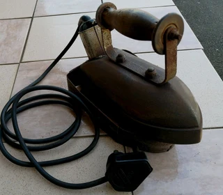 Premier vintage iron stones