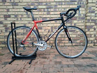 Giant TCR 2, 9 speed.