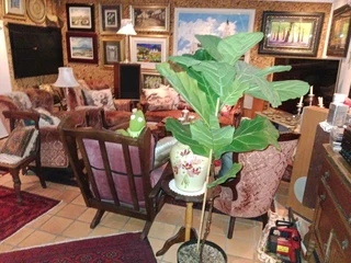 House FULLY FURNISHED TO SHARE IN SECURITY COMPLEX PARKING INSIDE COMPLEX AVAILABLE.