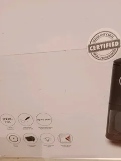 Brand NEW KENWOOD AIRFRYER STILL IN FACTORY SEALED PACKAGE, RECIPE BOOK INCLUDED.