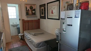 Single Garden Flat to rent preferably single Male. Lady also Welcome.