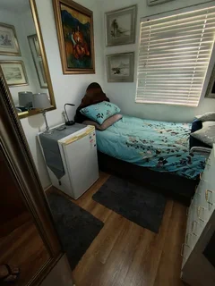 House FULLY FURNISHED TO SHARE IN SECURITY COMPLEX SINGLE PARKING INSIDE COMPLEX AVAILABLE.