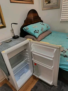 House FULLY FURNISHED TO SHARE IN SECURITY COMPLEX SINGLE PARKING INSIDE COMPLEX AVAILABLE.